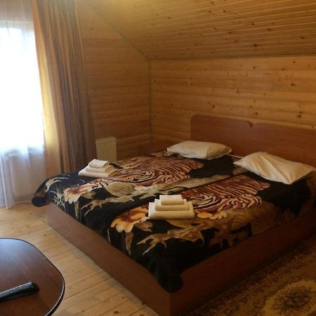 Sribni Rosy Hotel Mykulychyn Eksteriør billede