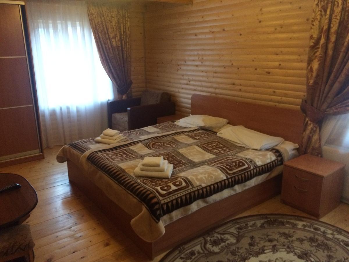 Sribni Rosy Hotel Mykulychyn Eksteriør billede